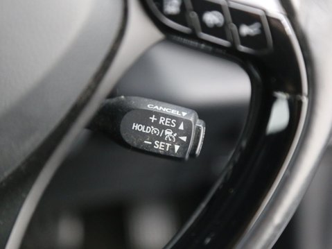 Toyota C-HR 1.8 VVT-h Dynamic CVT Euro 6 (s/s) 5dr 13