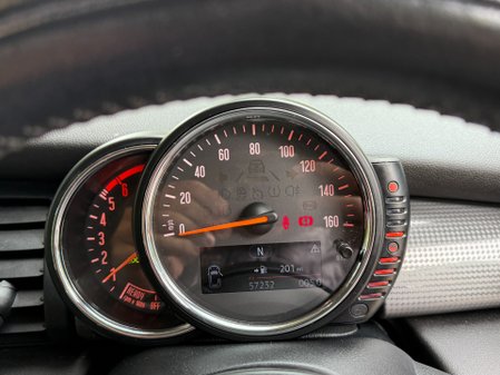 Mini Hatch COOPER D 35