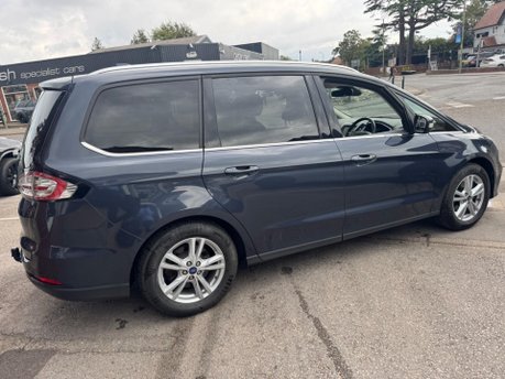 Ford Galaxy TITANIUM ECOBLUE 17