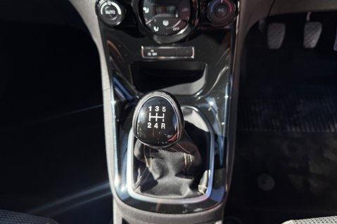 Ford Fiesta TITANIUM,,FORD SYNC,.ONLY £20;00 R:TAX,,STUNNING EXAMPLE  18