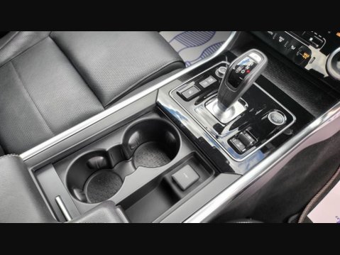 Jaguar XE R-DYNAMIC BLACK MHEV 12