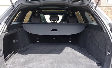 Mercedes-Benz C63 S Estate 12