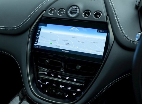 Aston Martin DBX 707 19