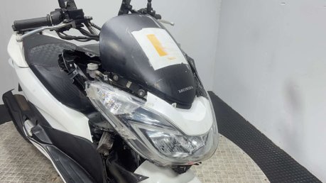 Honda PCX 2015 WW SPARES OR REPAIR PROJECT LEARNER SCOOTER 125CC BIKE 18