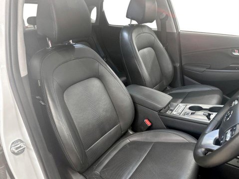 Hyundai KONA 64kWh Ultimate SUV 5dr Electric Auto (10.5kW Charger) (204 ps) DAB Radio - 11