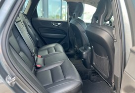 Volvo XC60 D4 MOMENTUM AWD AUTO 24