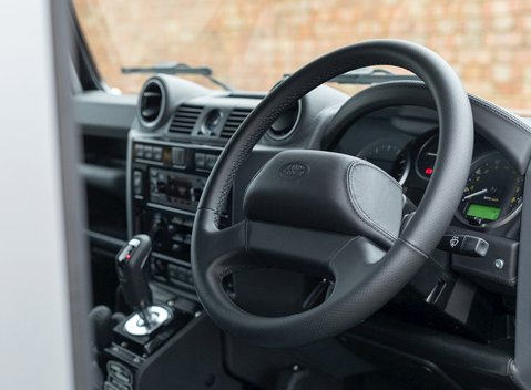 Land Rover Defender 90 Works V8 70th Edition 11