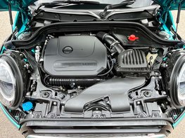 Mini Convertible 2.0 Cooper S Seaside Edition Auto 3dr 7
