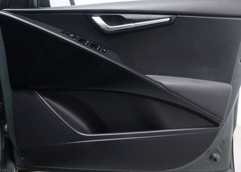 Kia Niro 1.6 Niro 2 HEV Semi-Auto 5dr 43