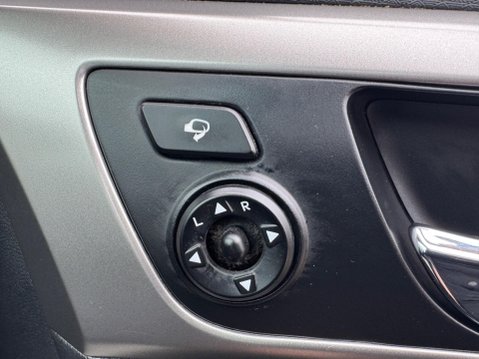 Hyundai Veloster 1.6 GDi Sport Euro 5 4dr 27