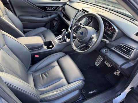 Subaru Outback TOURING 12