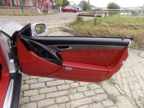 Mercedes-Benz SL Series SL500 27