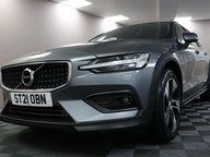 Volvo V60 B4 CROSS COUNTRY AWD MHEV 27