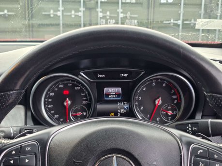 Mercedes-Benz GLA 1.6 GLA180 GPF Urban Edition SUV 5dr Petrol 7G-DCT Euro 6 (s/s) (122 ps) 43