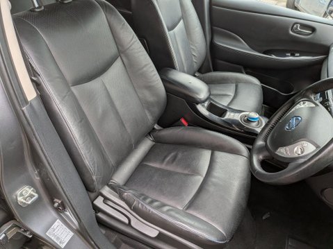 Nissan LEAF 30kWh Tekna Auto 5dr 11