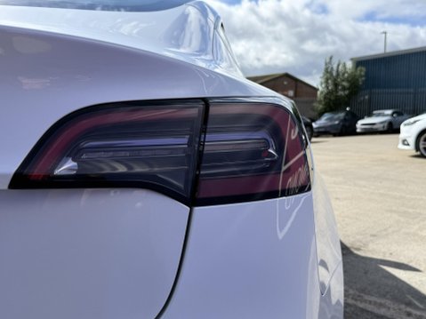 Tesla Model 3 Saloon 4dr Electric Auto RWD (241 bhp) 19