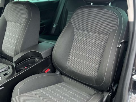 Vauxhall Insignia 1.6 Insignia SRI Nav CDTI Auto 5dr 17