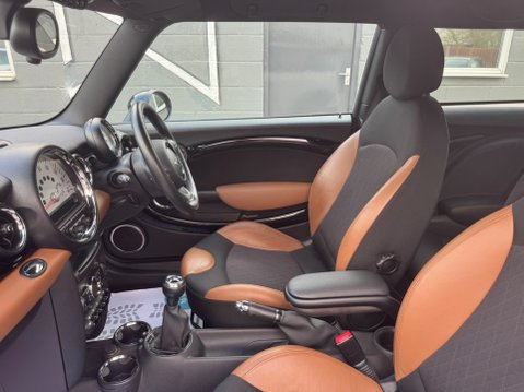 Mini Hatch COOPER 27