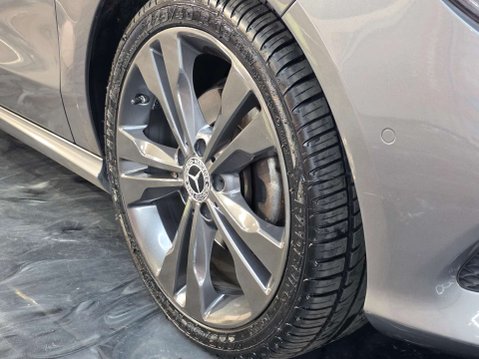 Mercedes-Benz CLA Class 2.1 CLA220d Sport Shooting Brake 5dr Diesel 7G-DCT Euro 6 (s/s) (177 ps) 8