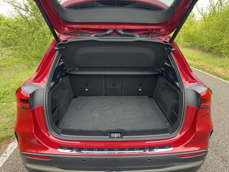 Mercedes-Benz GLA Class GLA 220D 4M AMG Line Premium Plus Auto Diesel PAN ROOF/MEMORY SEATS/360 CAM 32