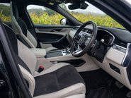 Jaguar F-Pace 5.0 SVR 10