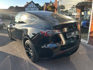 Tesla Model Y LONG RANGE AWD 4