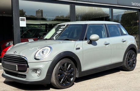 Mini Hatch Cooper D 1.5 Steptronic Automatic Chili / Media XL 5 door - PRO SAT NAV 1