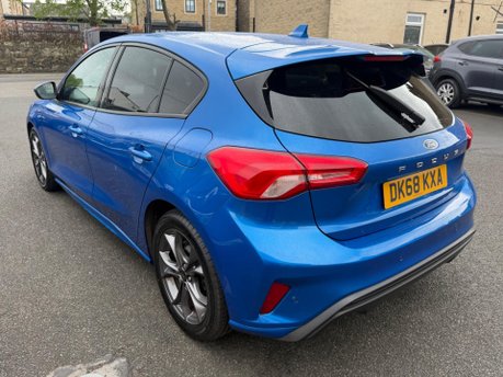 Ford Focus ST-LINE 6