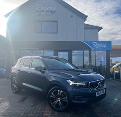 Volvo XC40 2.0 T4 INSCRIPTION PRO AUTO PETROL 1
