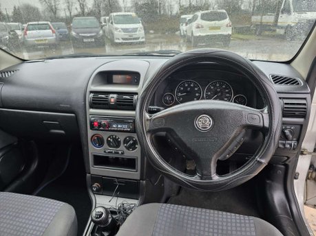 Vauxhall Astra 1.4i 16v Enjoy Hatchback 5dr Petrol Manual (167 g/km, 89 bhp) 53