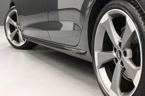 Audi A4 2.0 A4 Black Edition 40 TDI MHEV Quattro Semi-Auto 4WD 5dr 20