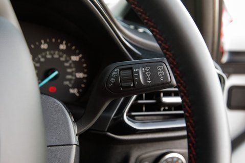 Ford Fiesta ST-LINE 18