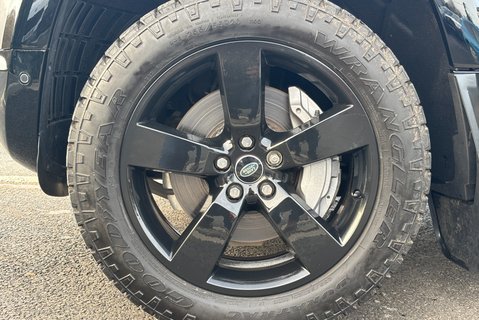 Land Rover Defender 110 D300 Hard Top HSE with Rear Seat Conversion - Black Pack 40