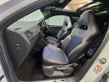 Volkswagen Tiguan 2.0 TSI R SUV 5dr Petrol DSG 4Motion Euro 6 (s/s) (320 ps) 9