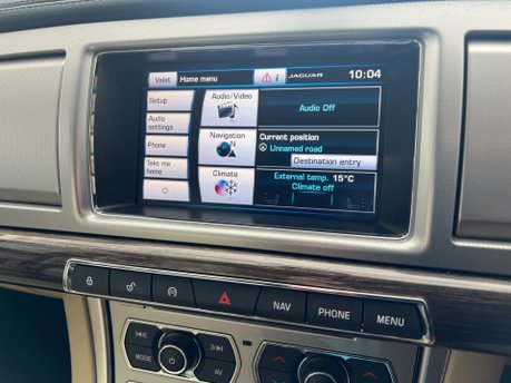 Jaguar XF D LUXURY 18