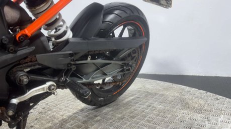 KTM Duke 2017 19K SPARES OR REPAIR PROJECT NAKED SUPERMOTO BIKE 125CC 9