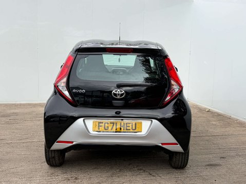 Toyota Aygo 1.0 Aygo X-Play TSS VVT-i CVT 5dr 30