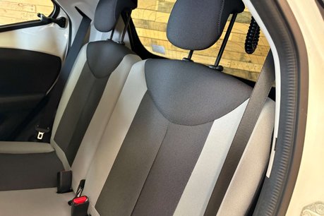 Toyota Aygo 1.0 VVT-i x-pure Hatchback 5dr Petrol Manual Euro 6 (68 ps) 26