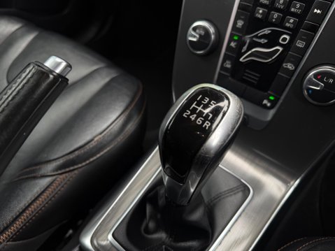 Volvo V40 2.0 D2 Lux Euro 6 (s/s) 5dr 48