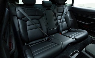 Porsche Taycan 4S Sport Turismo 12