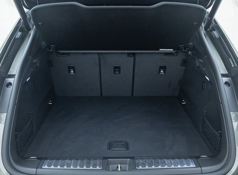 Porsche Macan 4 Electric 40