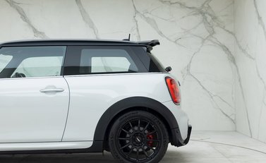 Mini Hatch John Cooper Works Challenge 33