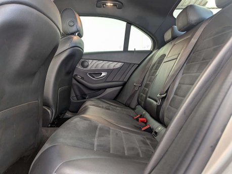 Mercedes-Benz C Class 2.0 C 220 AMG Line D Auto 4dr 41