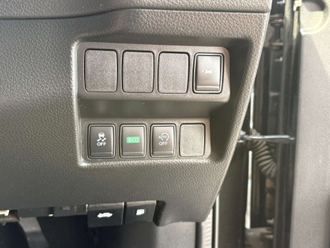 Nissan Qashqai 1.6 Qashqai Tekna dCi CVT 5dr 39