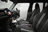 Mini Hatch 1.5 Cooper Sport Auto 5dr 22