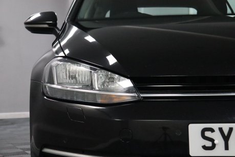 Volkswagen Golf SE NAVIGATION TDI 25