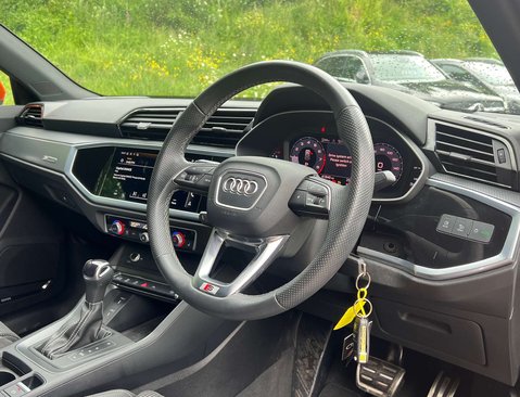 Audi Q3 1.5 Q3 S Line 35 TFSI MHEV Semi-Auto 5dr 13