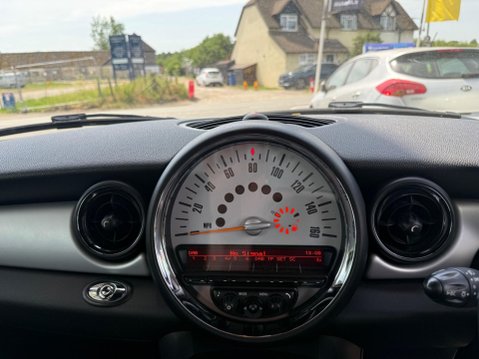 Mini Convertible 1.6 Cooper Euro 6 (s/s) 2dr 7