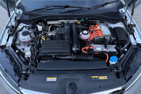 Skoda Superb SE L IV DSG PLUG IN HYBRID -ONE OWNER -FULL SERVICE HISTORY 52