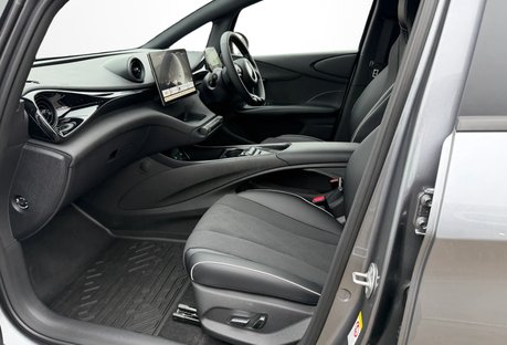 BYD Dolphin 150kW Design 60.4kWh 5dr Auto